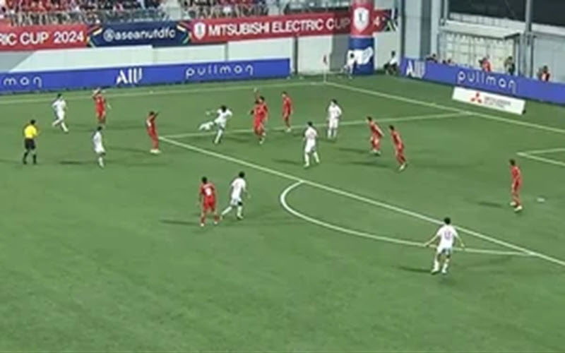 Nguyễn Xuân Son tỏa sáng: Người hùng định đoạt trận bán kết AFF Cup 2024 2 Nguyễn Xuân Son tỏa sáng với một siêu phẩm nhưng var không công nhận
